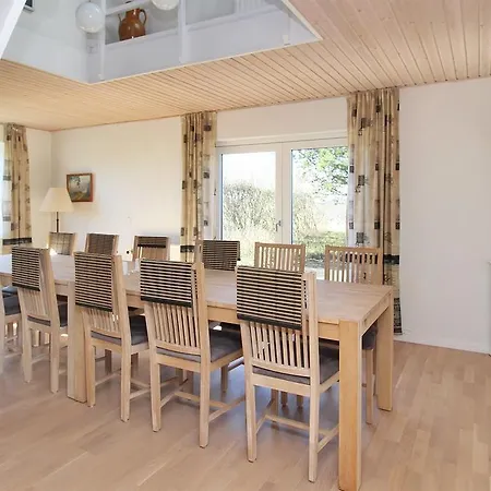 Five-bedroom Holiday In Holiday home *