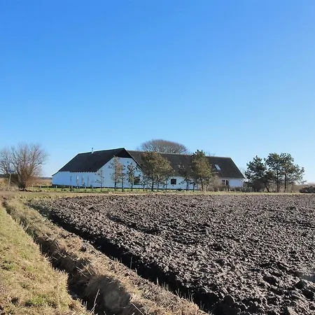 Five-bedroom Holiday In *