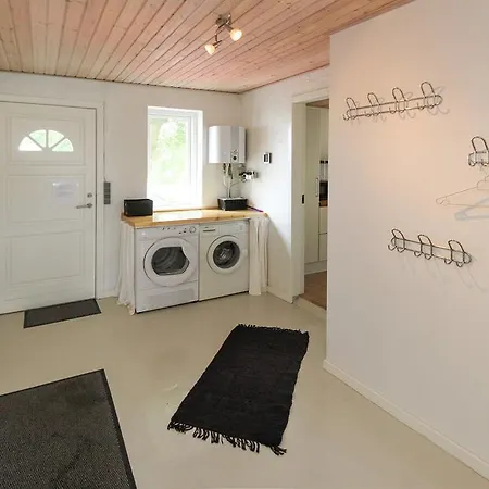 Holiday home Five-bedroom Holiday In