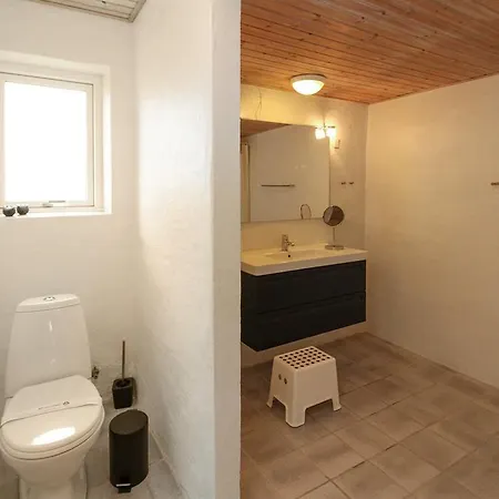 Holiday home Five-bedroom Holiday In