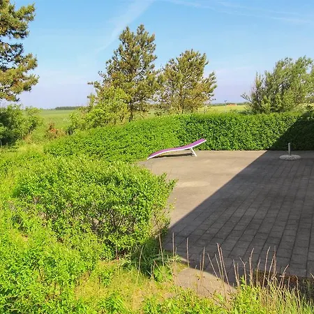 Five-bedroom Holiday In Vra