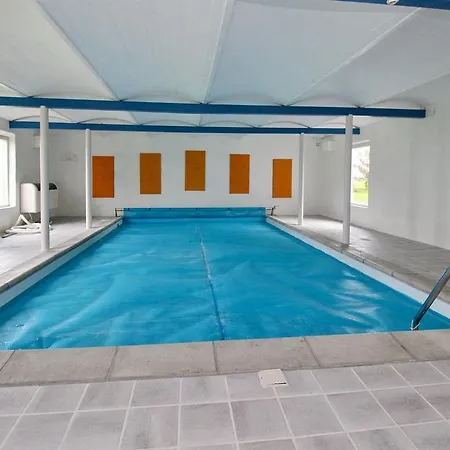 Holiday home Five-bedroom Holiday In Vra